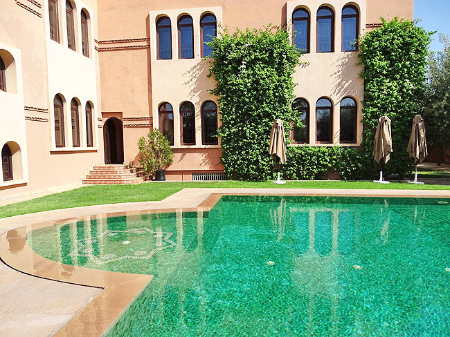 Riad de luxe Marrakech avec piscine et spa 