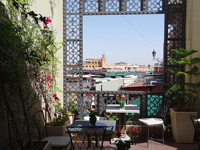 Vue imprenable sur la place : unique à Marrakech 
