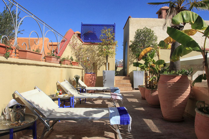 Riad de luxe Marrakech avec terrasse ensoleillée 