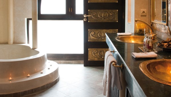 Hotel de luxe Ouarzazate  : Salle de bain Gladiator !