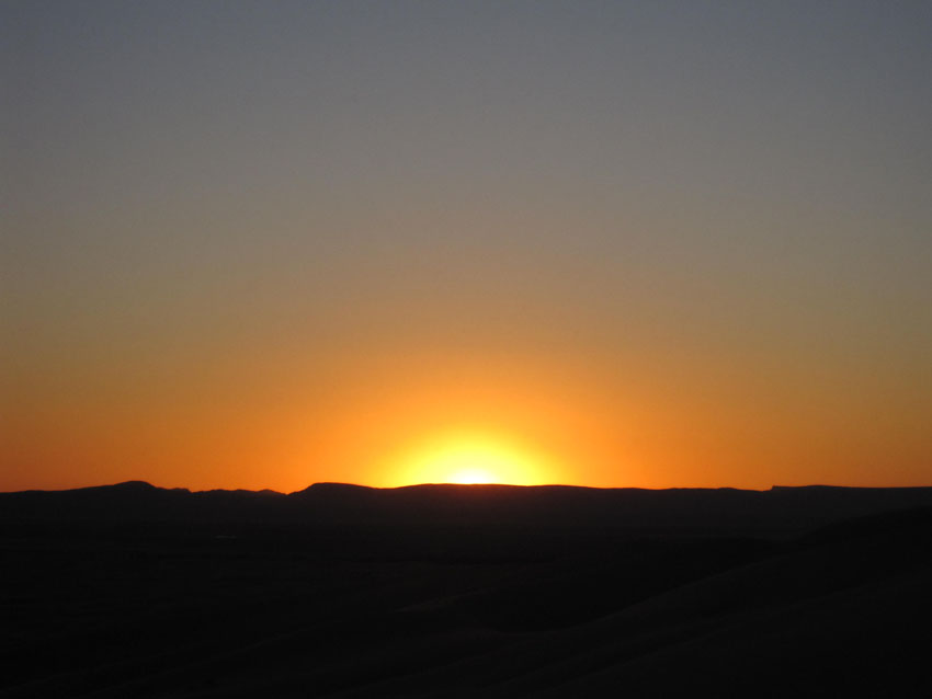 Coucher de soleil sur les dunes de Merzouga !