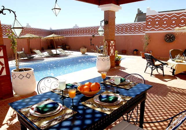Riad de charme Ouarzazate avec piscine 